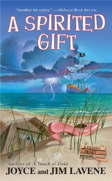 A Spirited Gift (2011) by Joyce Lavene