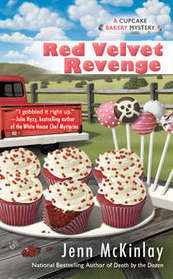 Red Velvet Revenge (2012) by Jenn McKinlay